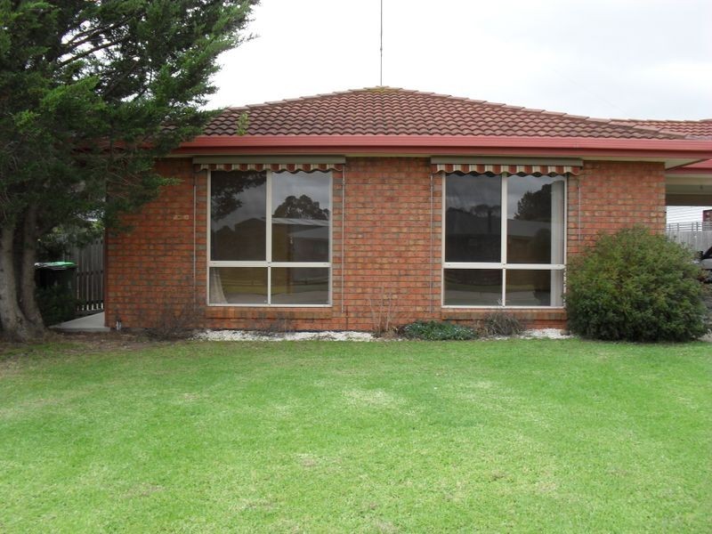 42 Woodward Street, Wy Yung VIC 3875