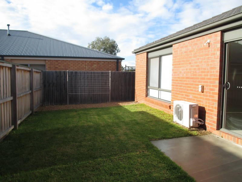 3 Barton Place, Eastwood VIC 3875