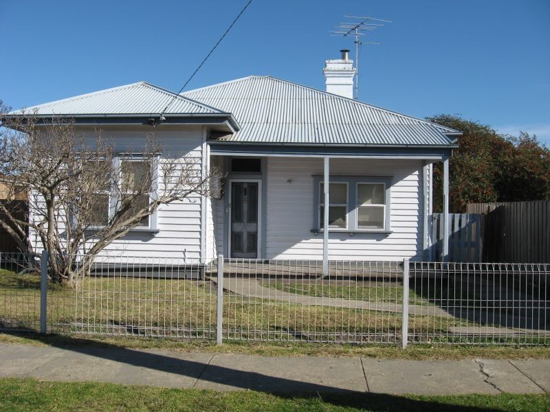 64 Dawson Street, Bairnsdale VIC 3875