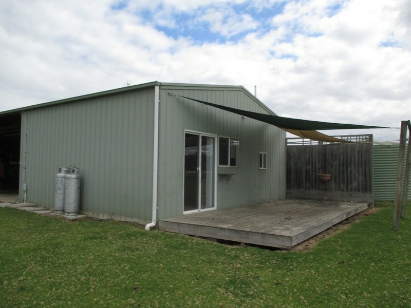 96 Pages Rd, Tambo Upper VIC 3885