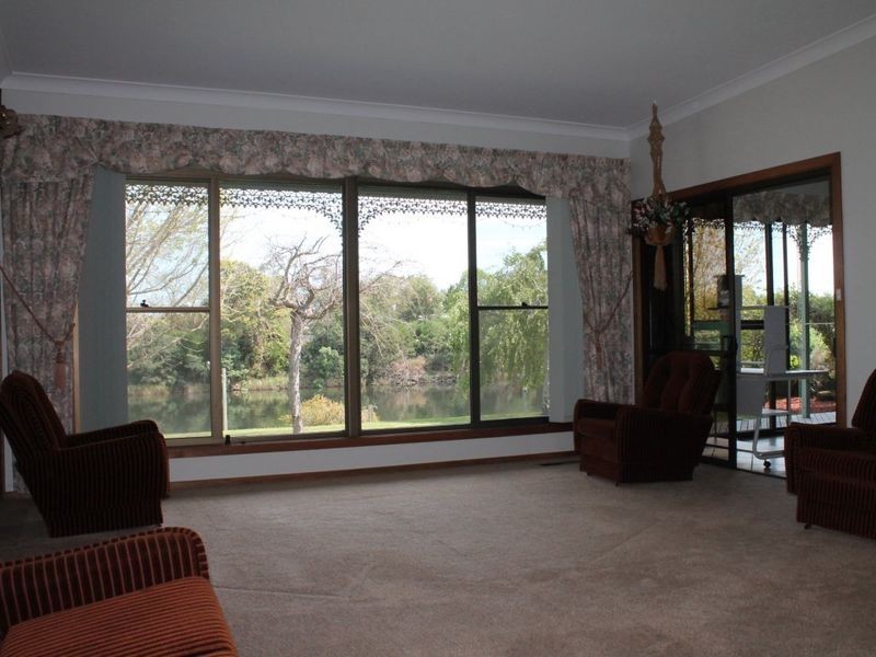 48 Robb Street, Bairnsdale VIC 3875