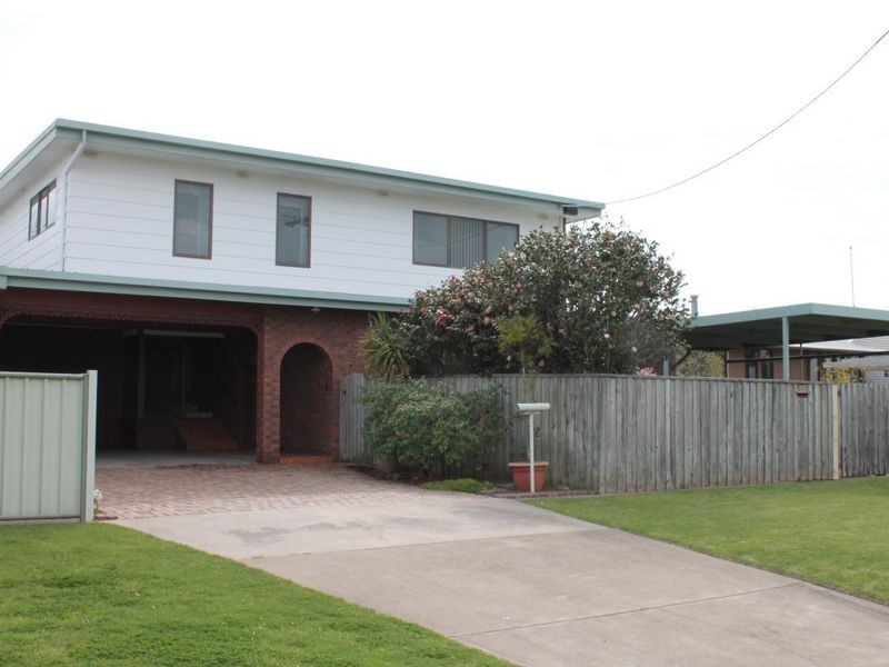 48 Robb Street, Bairnsdale VIC 3875