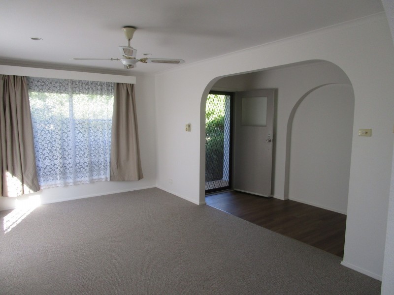 2 Cameron Crescent, Bairnsdale VIC 3875