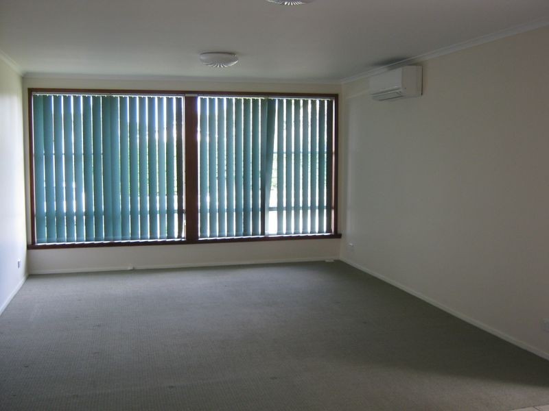 13 Cameron Crescent, Bairnsdale VIC 3875