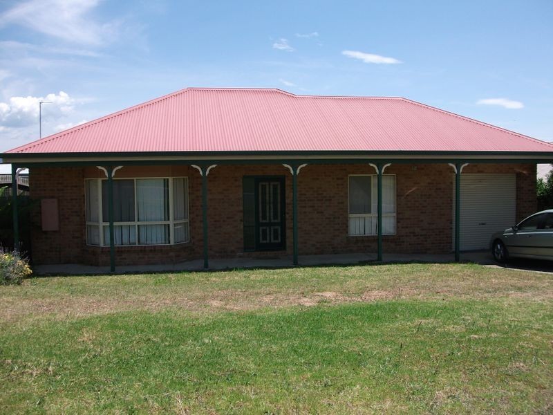 Unit 2/128 Moroney Street, Bairnsdale VIC 3875