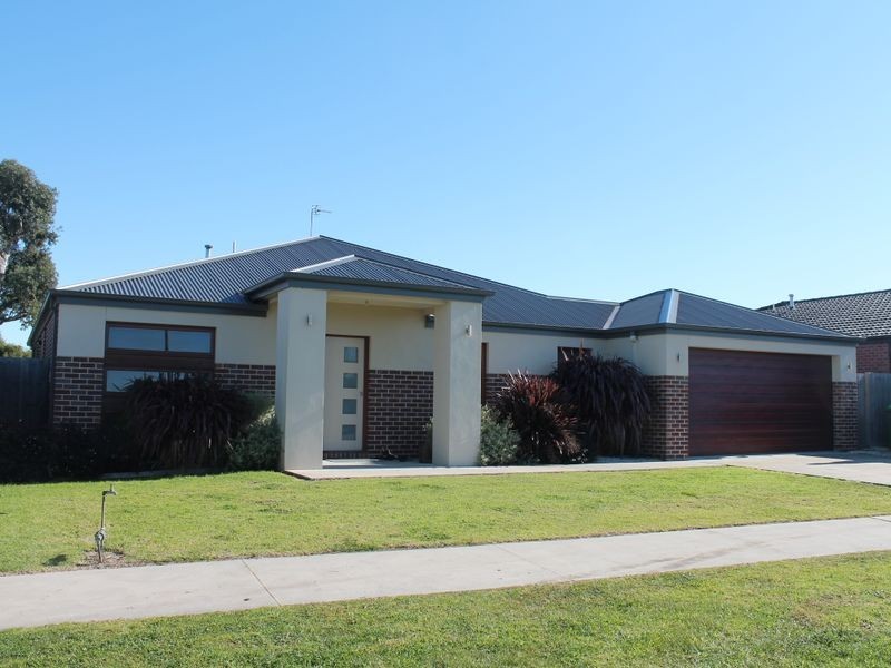 14 Eastern View Drive, Eastwood VIC 3875