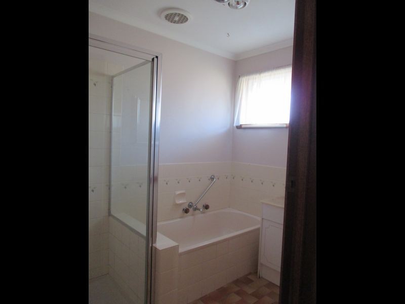 Unit 3/4 Day Street, Bairnsdale VIC 3875