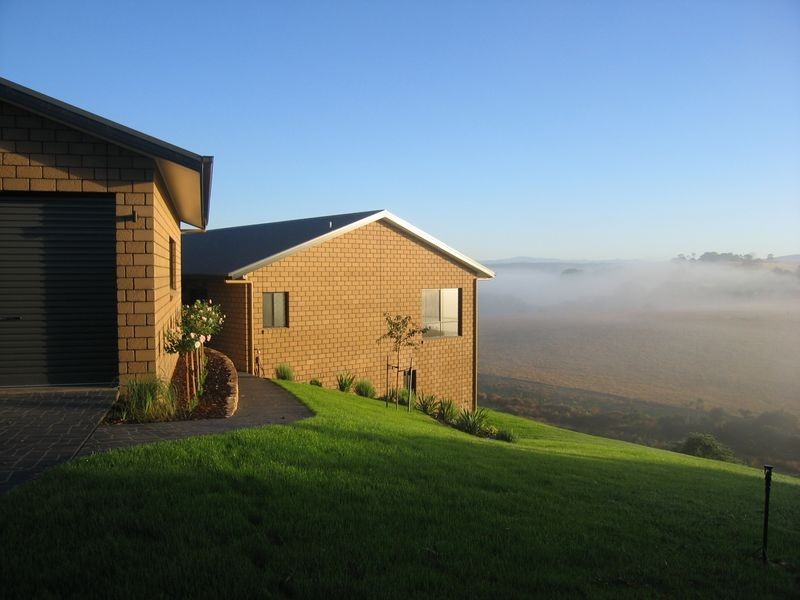 12 Clifton Close, Bairnsdale VIC 3875