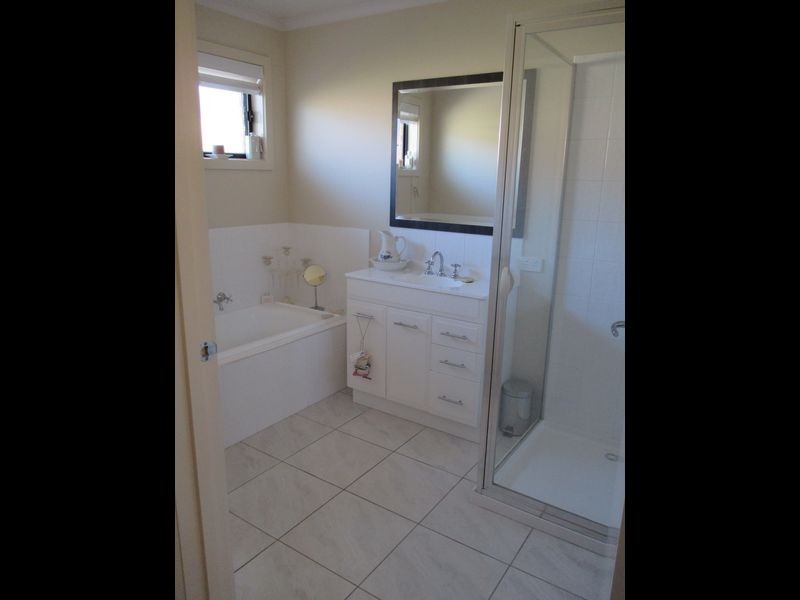 1/11 Georgia Court, Bairnsdale VIC 3875