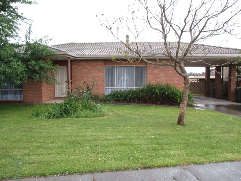 6 Morekana Crescent, Bairnsdale VIC 3875