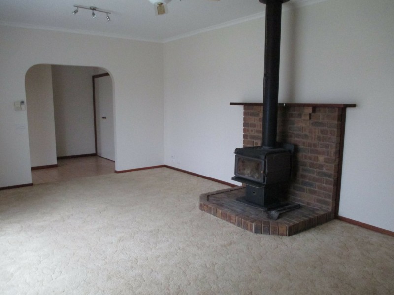 6 Morekana Crescent, Bairnsdale VIC 3875