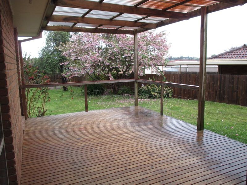 6 Morekana Crescent, Bairnsdale VIC 3875
