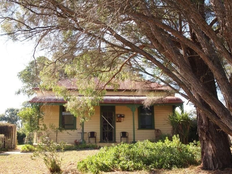 17 Macrae Street, Bairnsdale VIC 3875