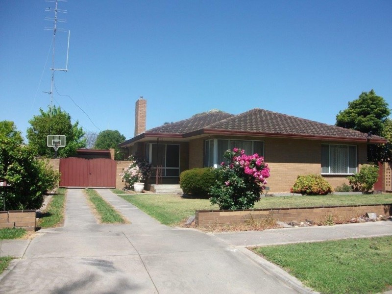 25 McKean Street, Bairnsdale VIC 3875