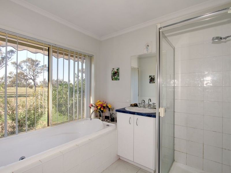 20 Hillside Lane, Bairnsdale VIC 3875