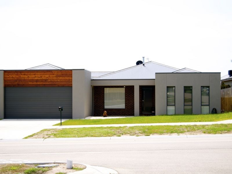 58 Howitt Avenue, Bairnsdale VIC 3875