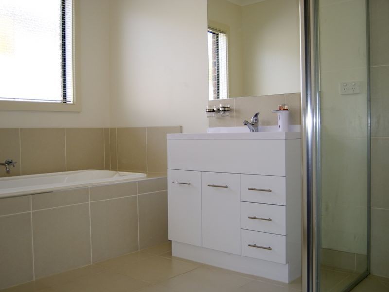 58 Howitt Avenue, Bairnsdale VIC 3875