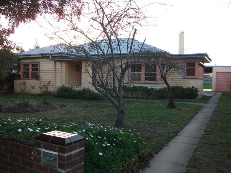 16 Murphy Street, Bairnsdale VIC 3875