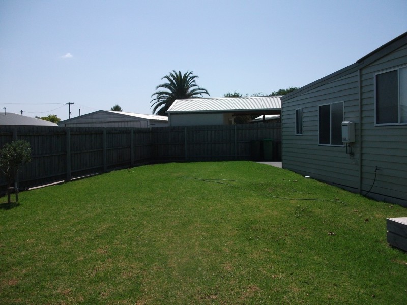 8 Charles Street, Lucknow VIC 3875