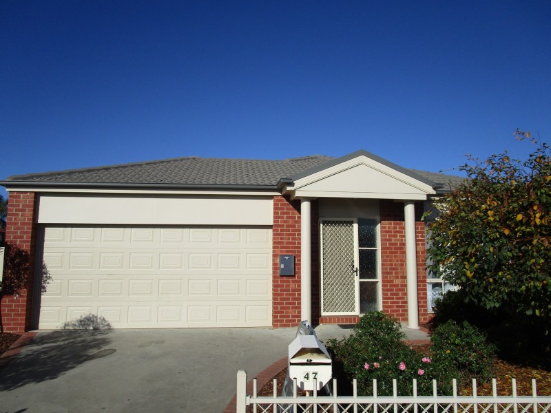 47 Howitt Avenue, Bairnsdale VIC 3875