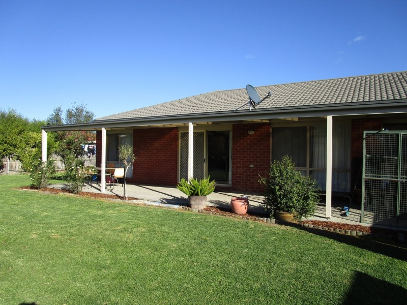 47 Howitt Avenue, Bairnsdale VIC 3875