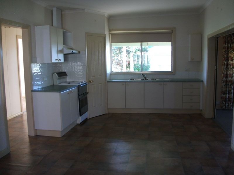 24 Hodgson Street, Bairnsdale VIC 3875