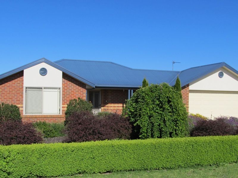 4 Canterbury Close  Eastwood, Bairnsdale VIC 3875