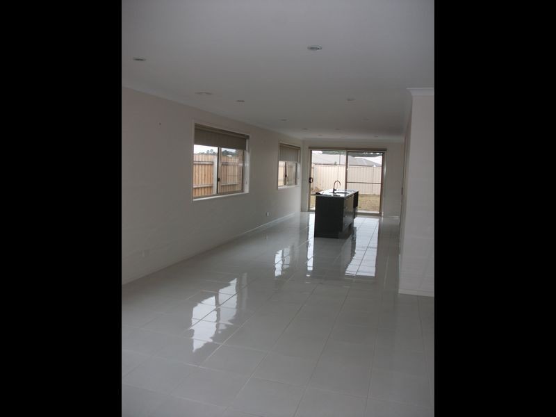 2/21 Fison Avenue, Bairnsdale VIC 3875