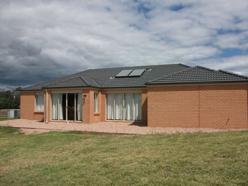 18 Mabel Drive, Nicholson VIC 3882