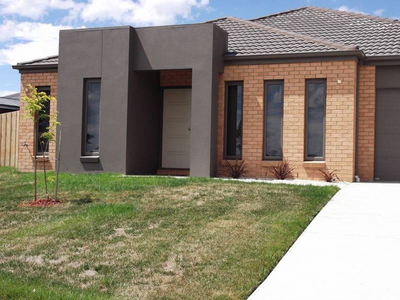 19 Phoebes Way, Bairnsdale VIC 3875