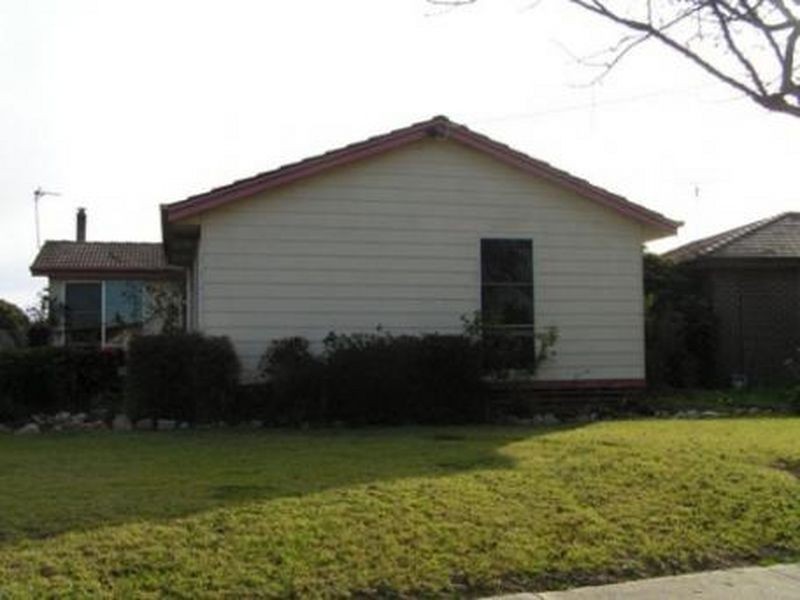 50 Cameron Crescent, Bairnsdale VIC 3875