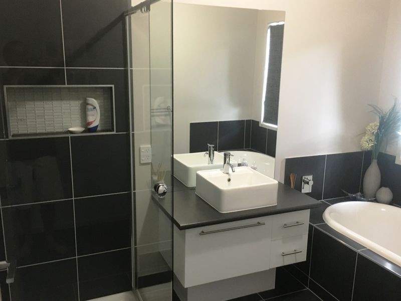 13 Cormorant Close, Bairnsdale VIC 3875