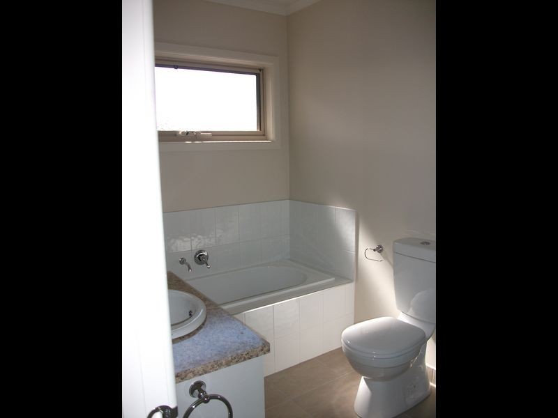 2 / 17 Dahlsen Crscent, Bairnsdale VIC 3875