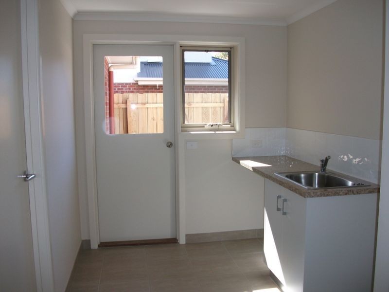 2 / 17 Dahlsen Crscent, Bairnsdale VIC 3875