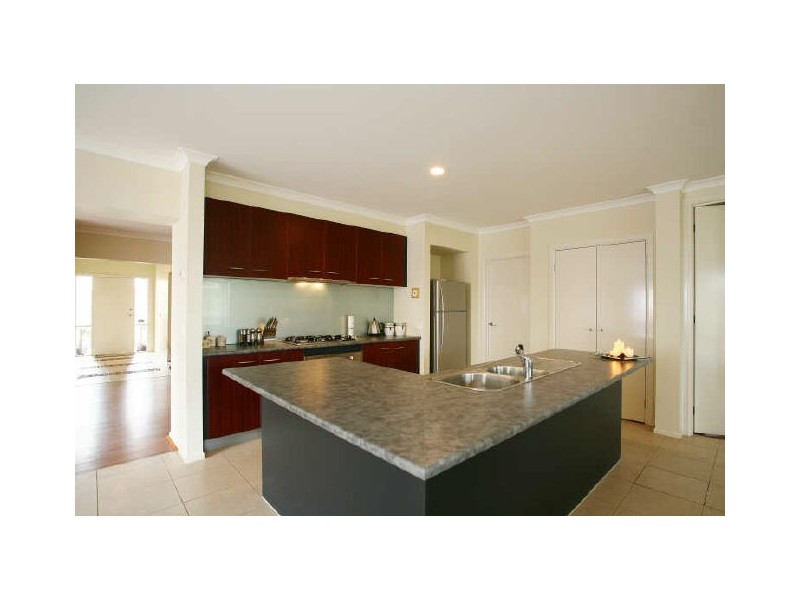 22 Sing Crescent, Berwick VIC 3806