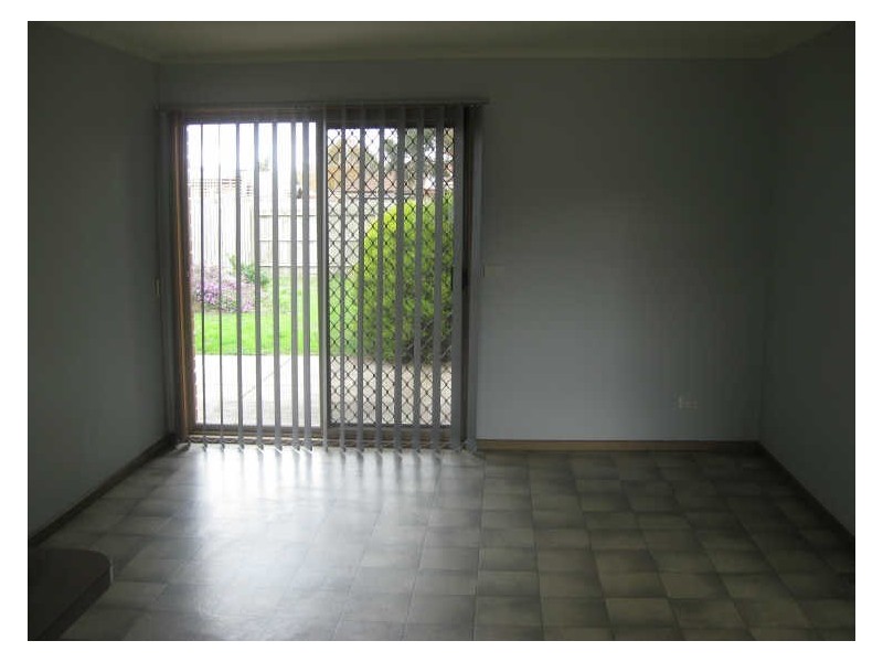 2/56 Elizabeth Street, Cranbourne VIC 3977