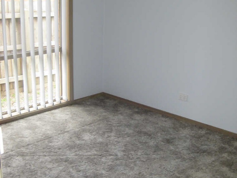 2/56 Elizabeth Street, Cranbourne VIC 3977