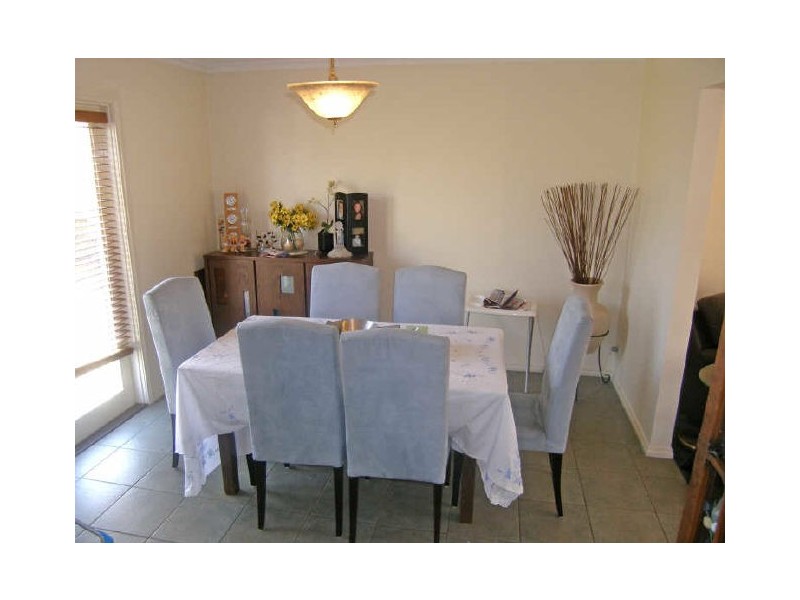 139 Bemersyde Drive, Berwick VIC 3806