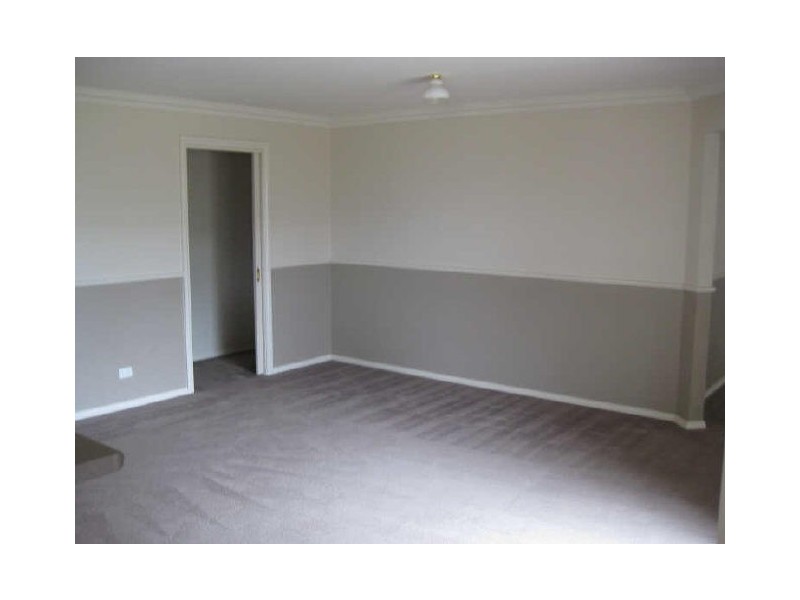 8 Glade Court, Cranbourne VIC 3977