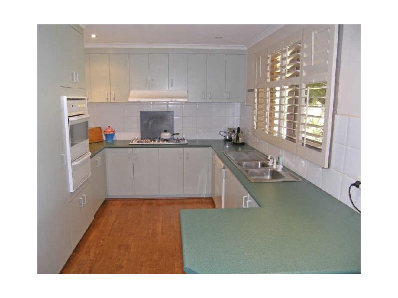 9 Harmon Close, Berwick VIC 3806