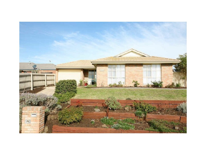 32 Albrecht Avenue, Berwick VIC 3806