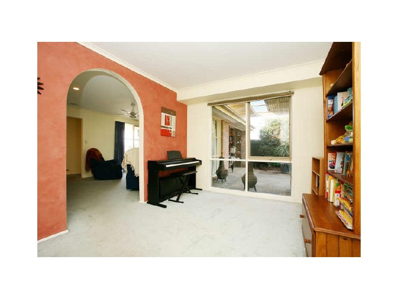 32 Albrecht Avenue, Berwick VIC 3806