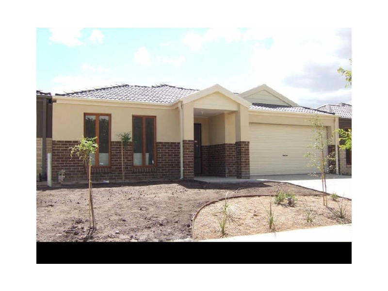 5 Sunbird Drive, Cranbourne VIC 3977