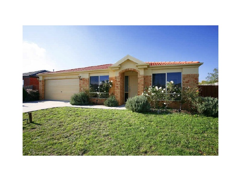 26 Grand Arch Way, Berwick VIC 3806