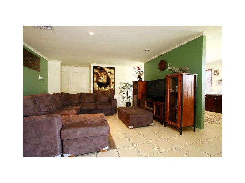 26 Grand Arch Way, Berwick VIC 3806