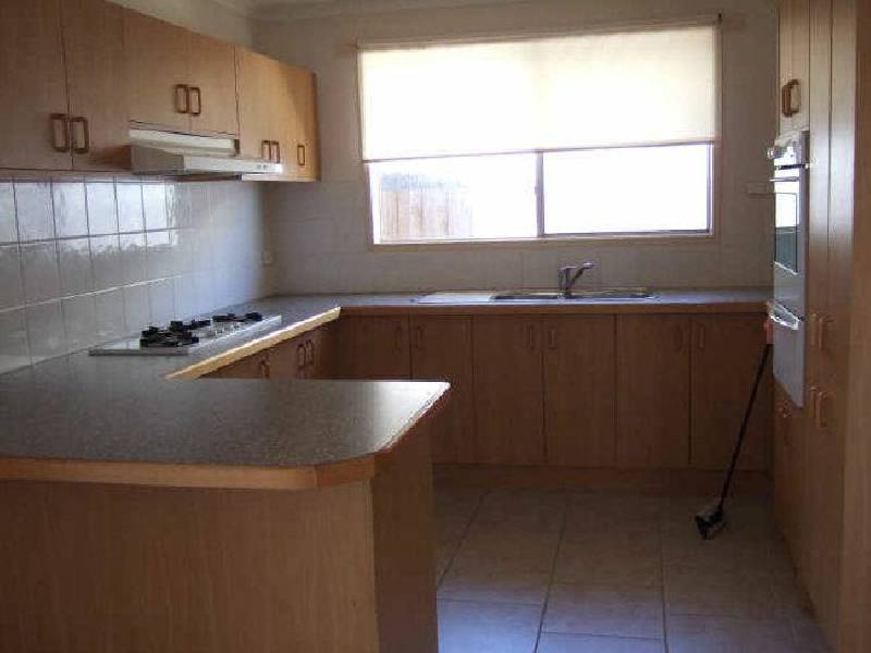 23 Shaftsbury Avenue, Berwick VIC 3806