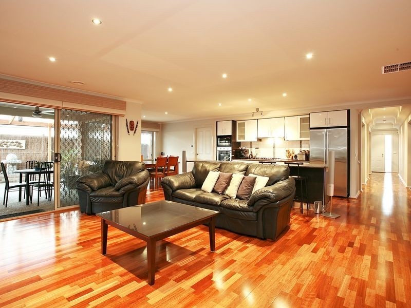 9 Parish Court, Narre Warren South VIC 3805