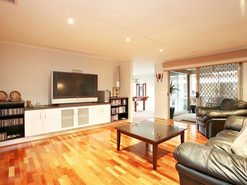 9 Parish Court, Narre Warren South VIC 3805