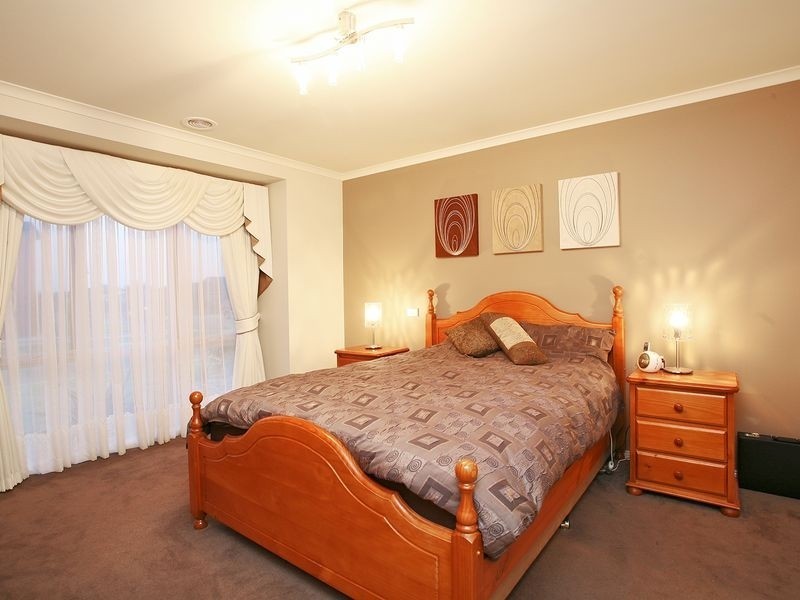 9 Parish Court, Narre Warren South VIC 3805