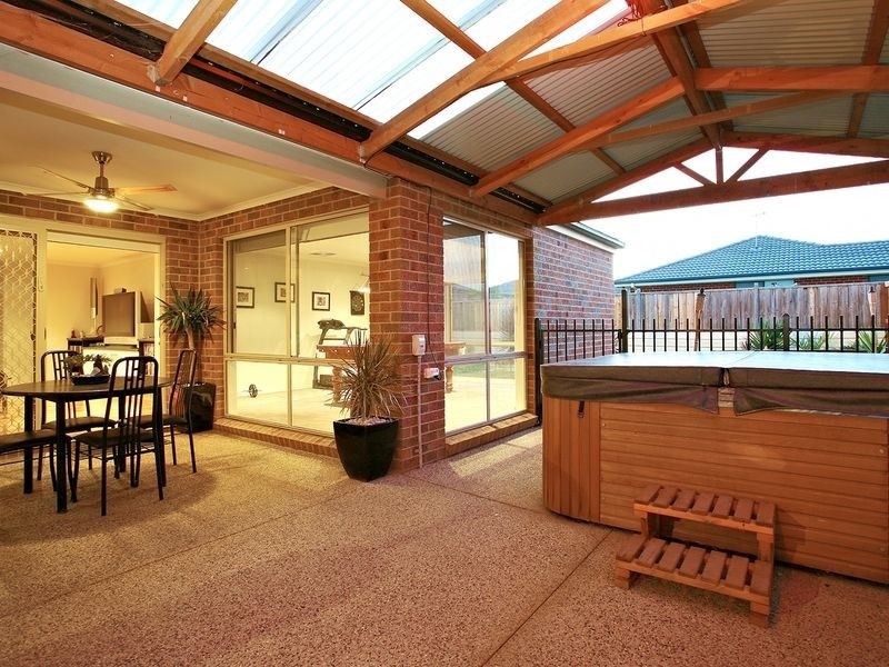 9 Parish Court, Narre Warren South VIC 3805